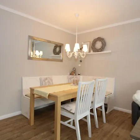 Apartamento Lerchenweg-16-whg-2-l16-2 Wyk auf Föhr